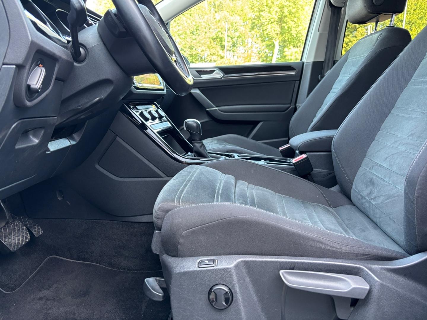 Volkswagen Touran 1.5 TSI DSG R-Line *LED*7-Si*CAM*ACC*SHZ*, миниатюра 21