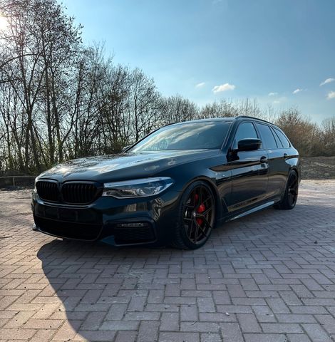 BMW 540d xDrive Touring *Standheizung, AHK, H&amp;K*