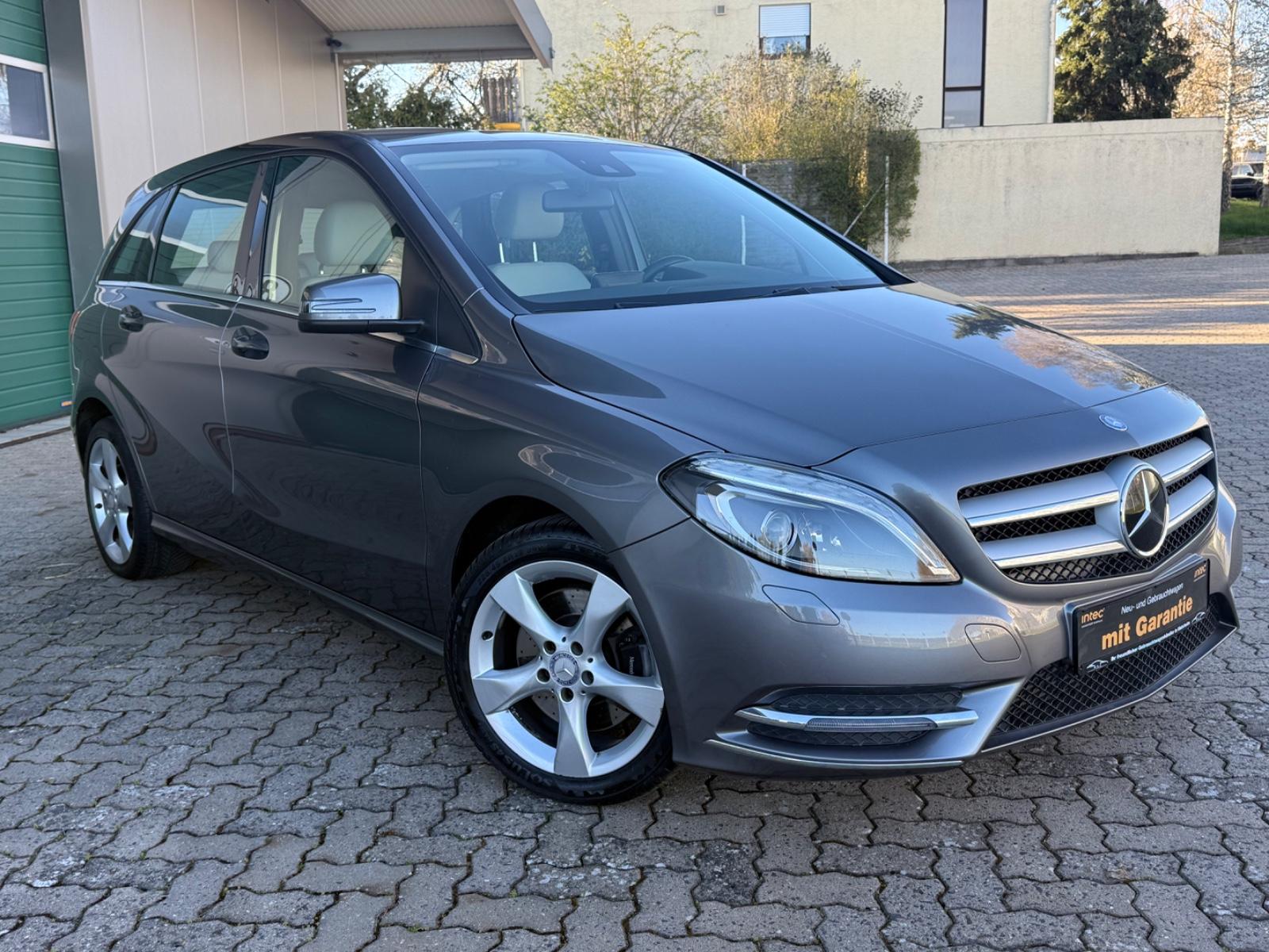 Mercedes-Benz B 220 4Matic/NAVI Vorbe./BI-Xenon/Memory/Leder/