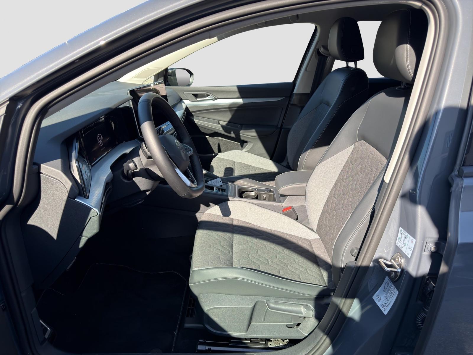 Volkswagen Golf VIII Life GOAL 1.5 eTSI Kamera ACC AHK LED, миниатюра 9