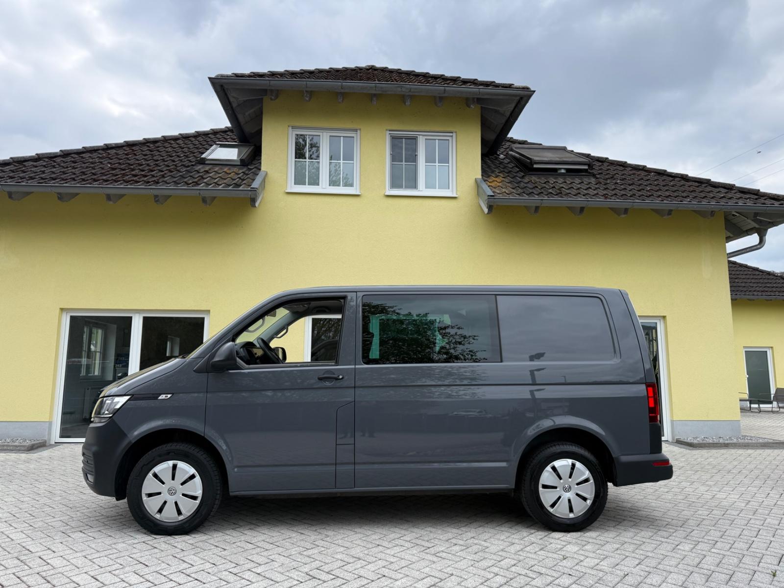 Volkswagen T6.1 PLUS 2.0 TDI DSG 4Motion-5Sitzer-Kamera-AHK
