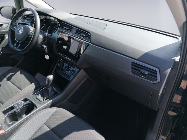 Touran 1.5 TSI DSG Active 7Sitze+NAVI+APP