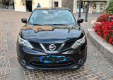 Nissan Qashqai 1,6 16 V dCI - Nissan Qashqai mit Diesel-Antrieb: Limousine, Automatik
