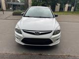 Hyundai i30 1.6 CRDi/Klima - Hyundai i30 aus 2010 mit Diesel-Antrieb