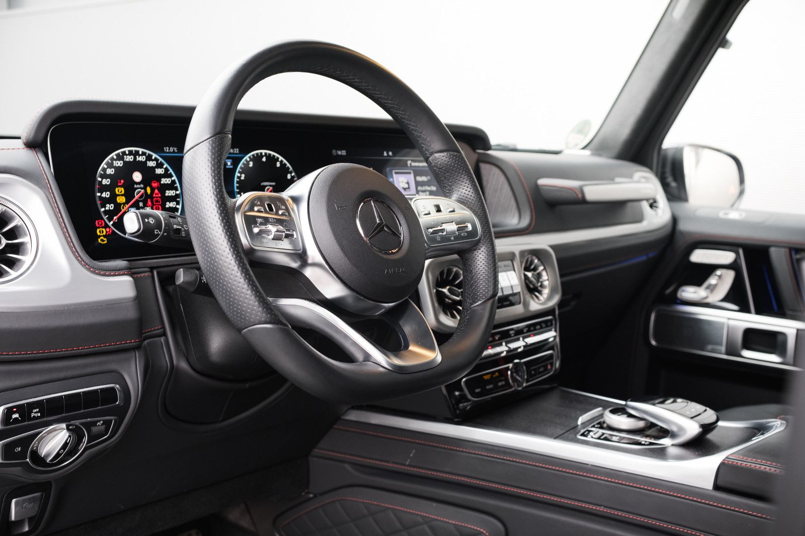 Fahrzeugabbildung Mercedes-Benz G 500-Burmester-Manufaktur-Leder-Night-Paket