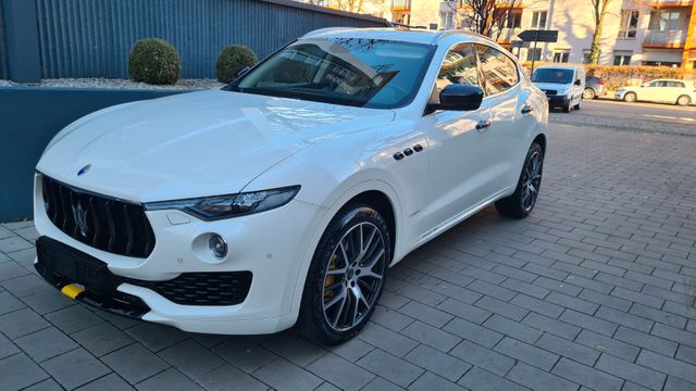 Maserati Levante Diesel,ACC,Pano,ALU21,Carbon,Kamera,