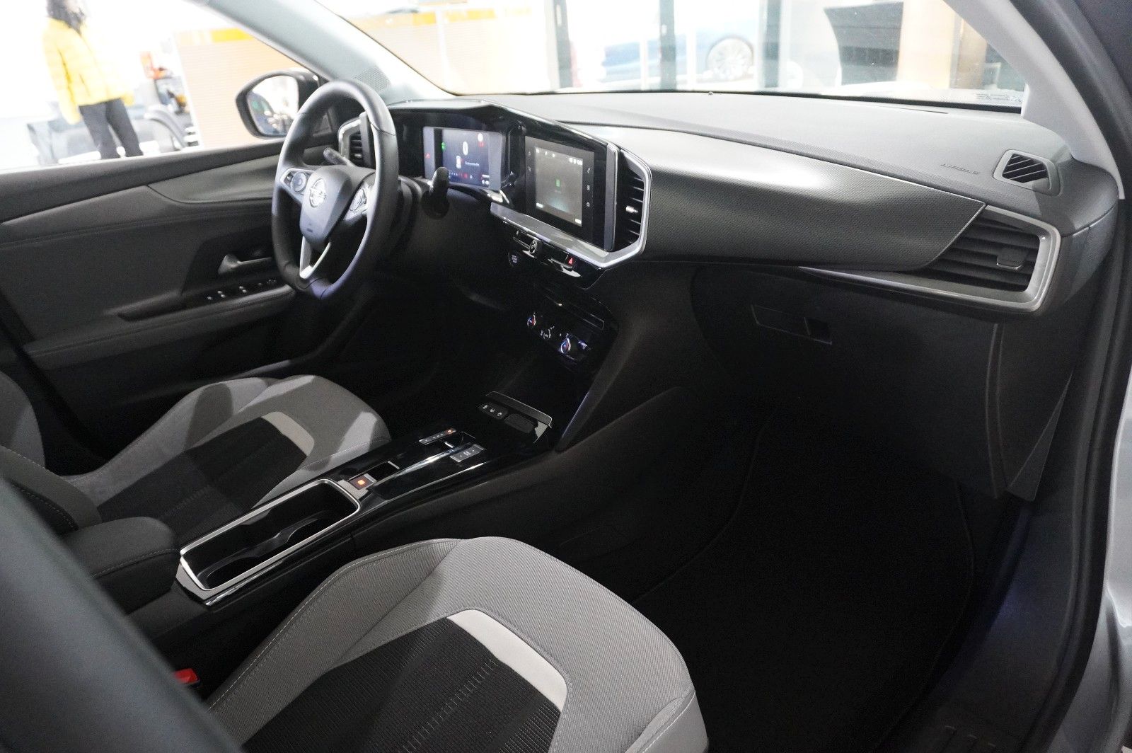 Fahrzeugabbildung Opel Mokka 1.2T ELEGANCE NAVI/LED/KAMERA/SH/SPORT/DAB