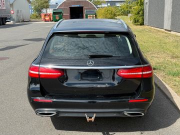Mercedes E 220 - 5