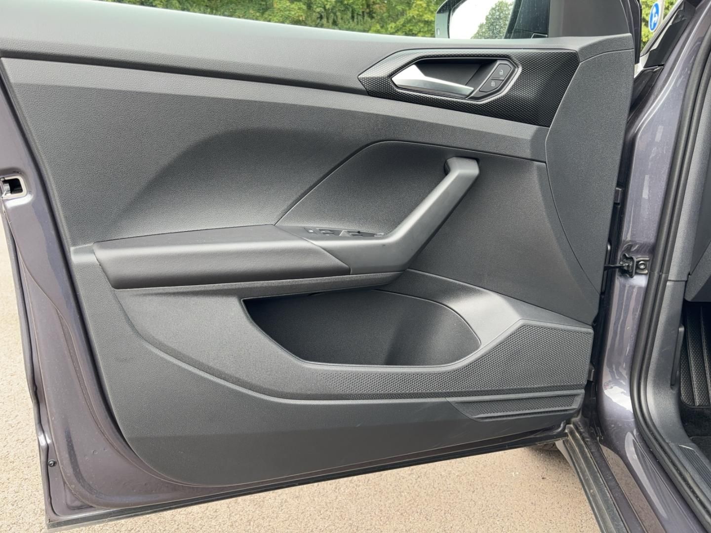 Fahrzeugabbildung Volkswagen T-Cross Life 1,0l TSI, Life, ACC, Klima, Lane As