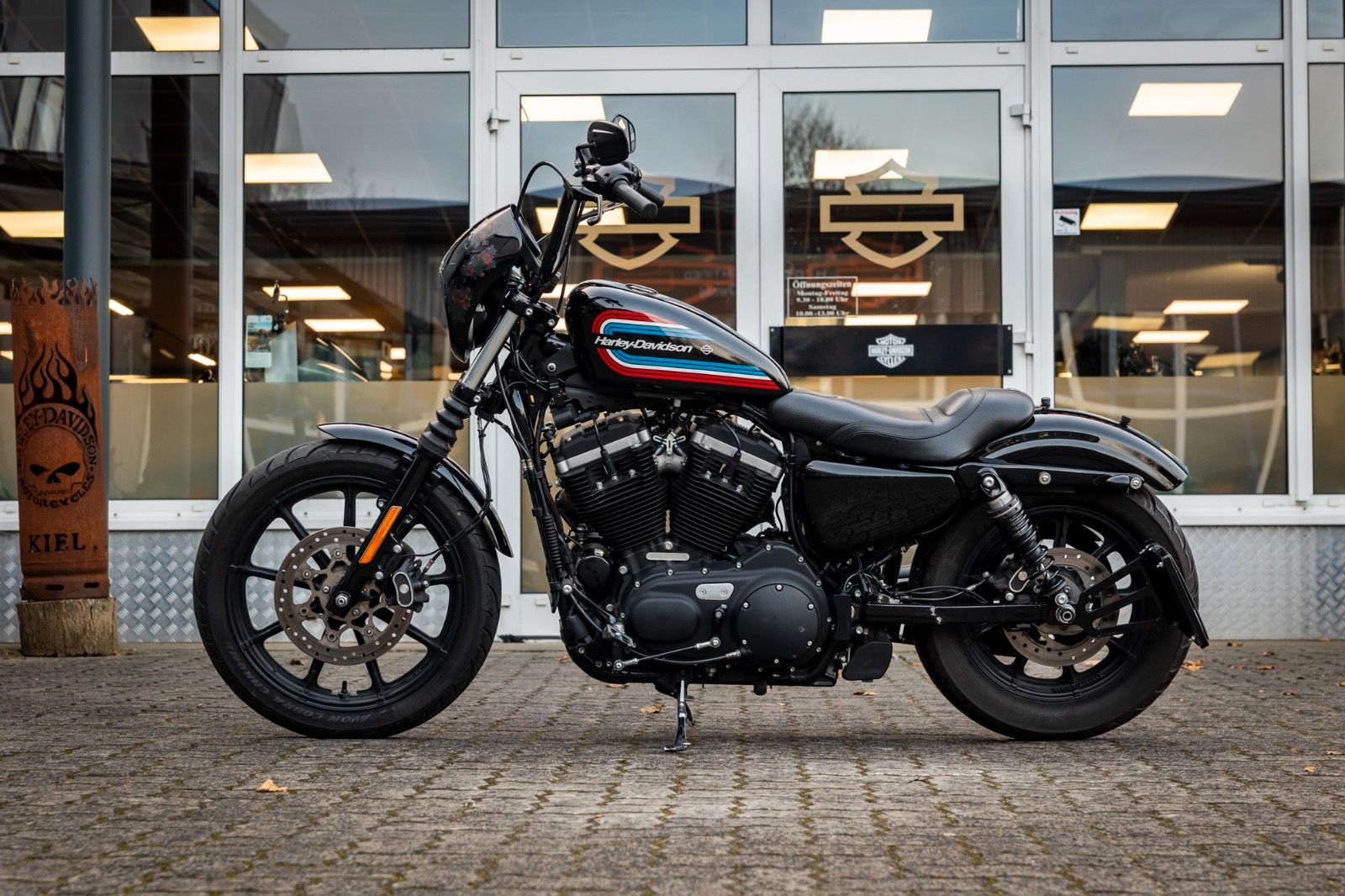 Fahrzeugabbildung Harley-Davidson XL883N - Iron 883 Auspuff - Kesstech - Ape