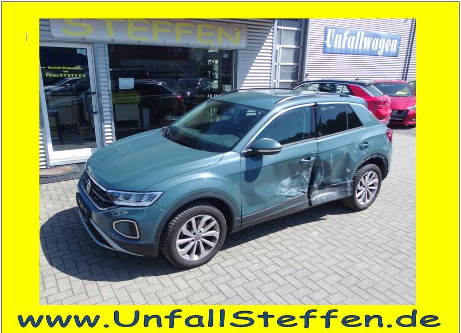 Volkswagen T-Roc Life 2,0 DIESEL DSG; LED ; ACC ; AHK NAVI