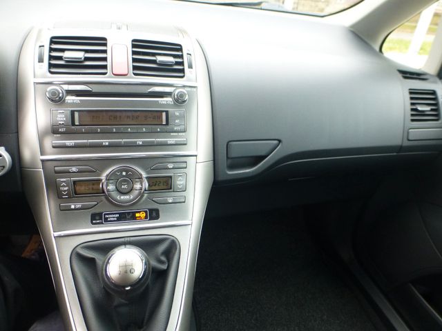 Toyota Auris Sol