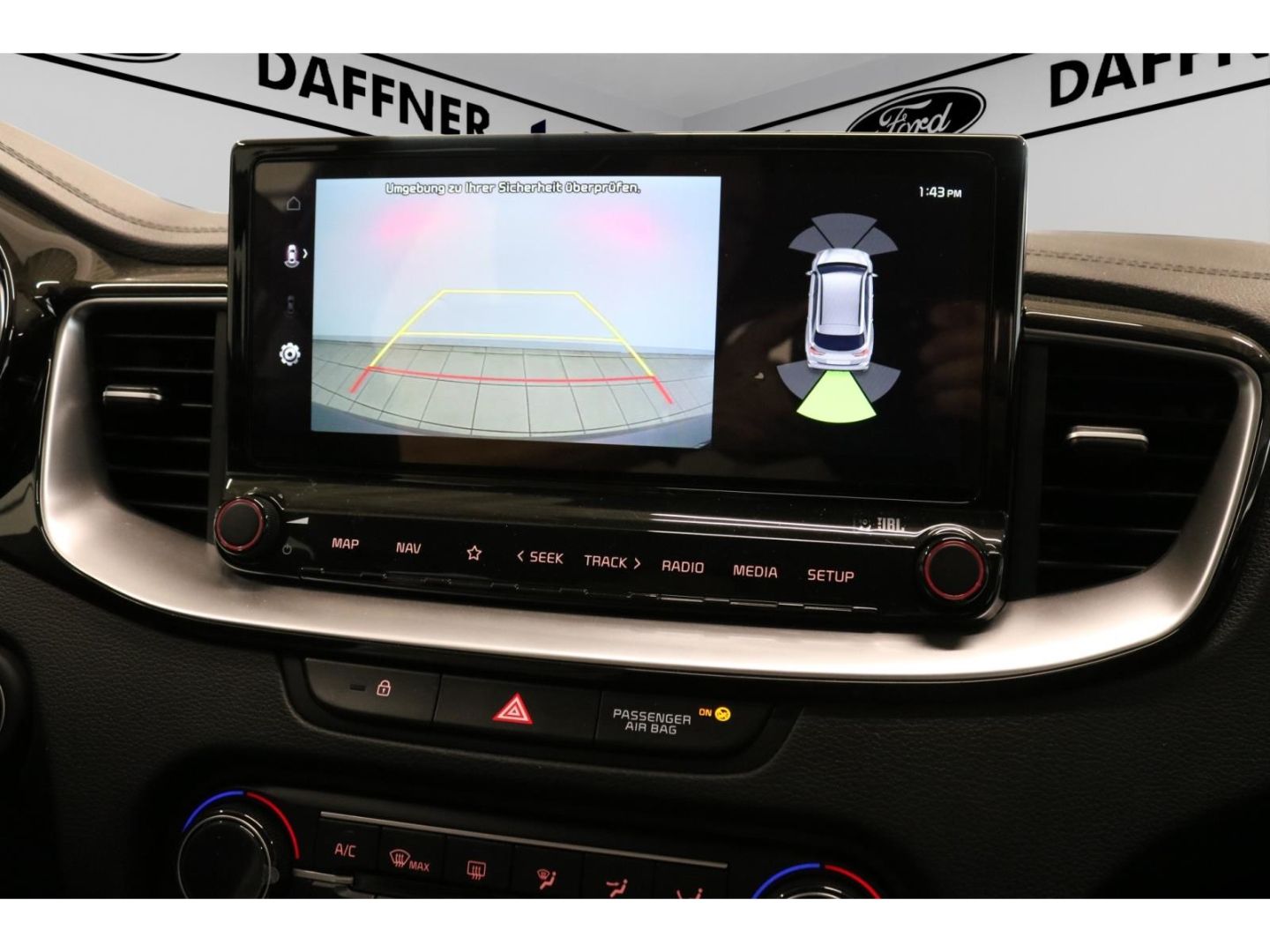 Fahrzeugabbildung Kia Ceed Spirit 1,5 Automatik Kamera Navi SHZ Tempom