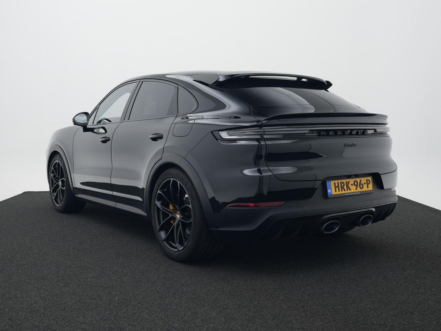 Porsche Cayenne Turbo E-Hybrid Coupé mit GT Pakket imagem 3