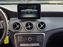 Fahrzeugabbildung CLA 200 Shooting Brake El. Panodach Navi LED Kli