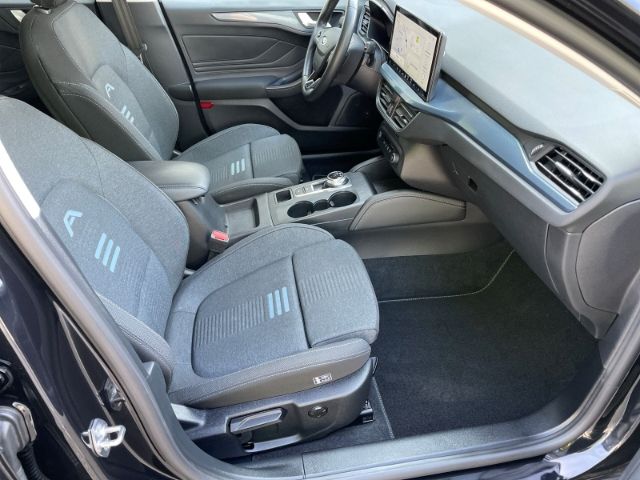 Fahrzeugabbildung Ford Focus 1.5 EcoBlue Active X Autom. AHK, Sitzheizu