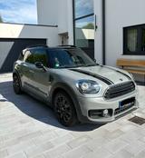 MINI Cooper Countryman Moonwalk Grey Metallic - mit Benzin-Antrieb: Grau, mit Klimaautomatik, Metallic