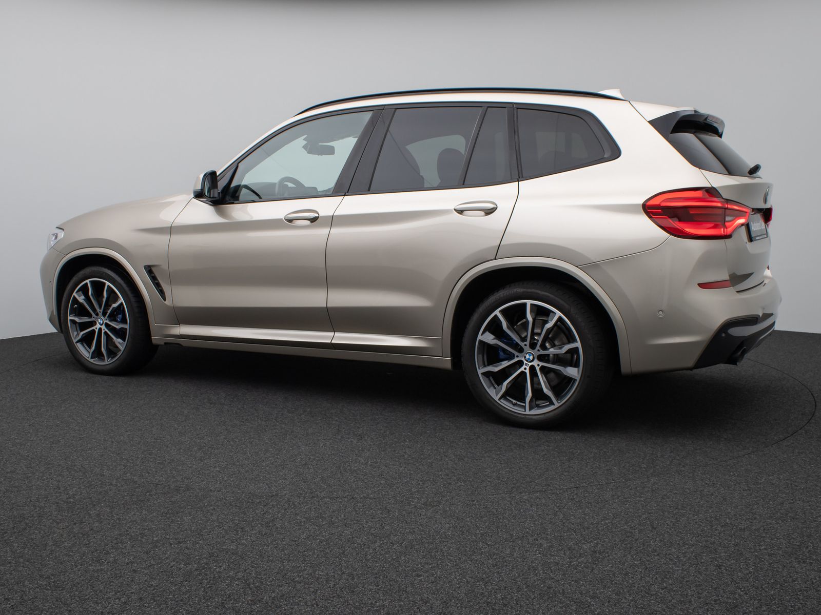 Fahrzeugabbildung BMW X3 xD30d M Sport Panorama Kamera DAB HiFi DisKey