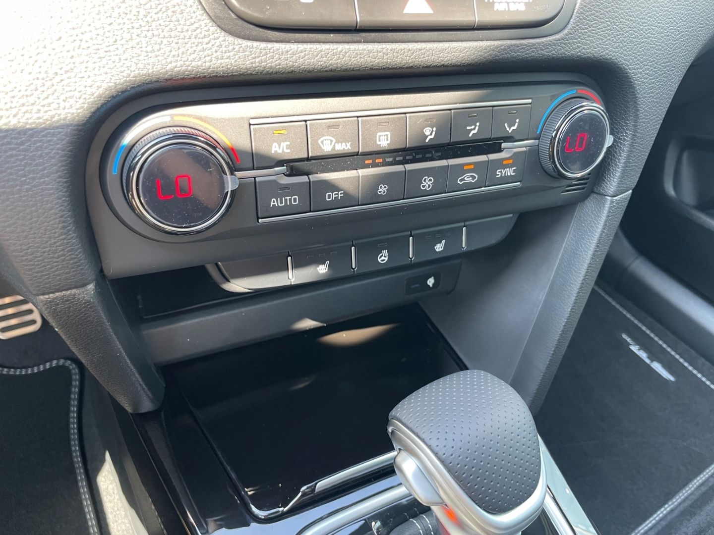 Fahrzeugabbildung Kia Ceed_sw GT Line LED Kamera Schiebedach JBL Navi