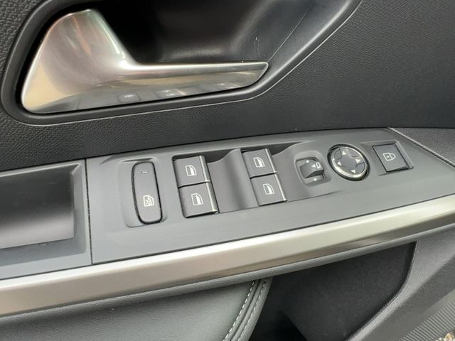 Foto Nummer 14: PEUGEOT 5008