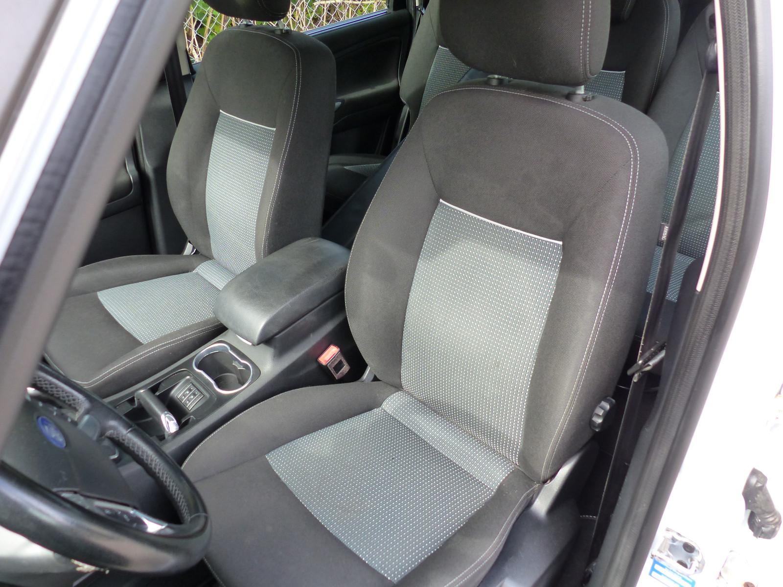 Ford Galaxy 2014 — photo 10
