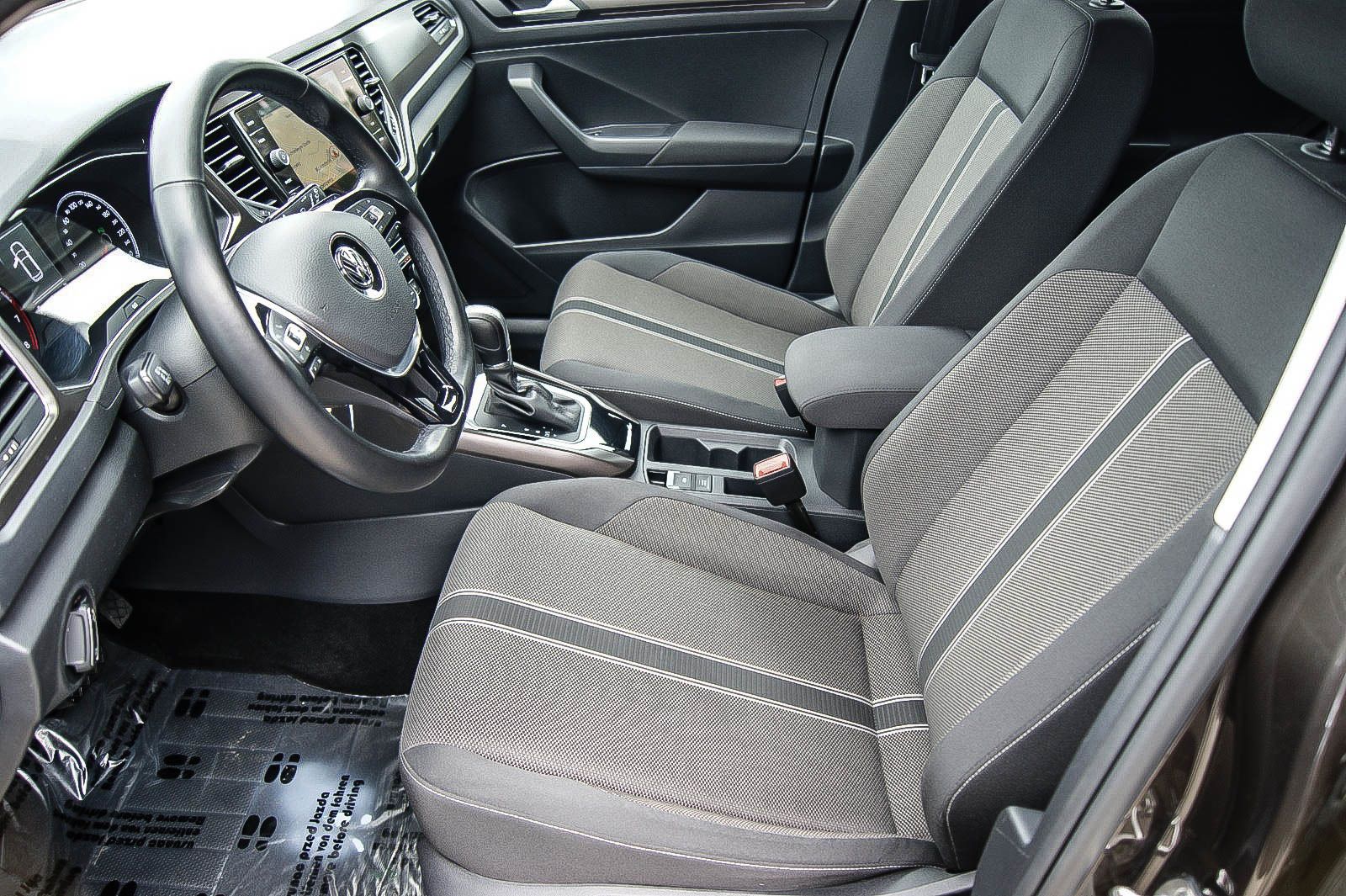 Fahrzeugabbildung Volkswagen T-Roc 15TSI DSG Style STHZG NAVI KAMERA 1HAND AC