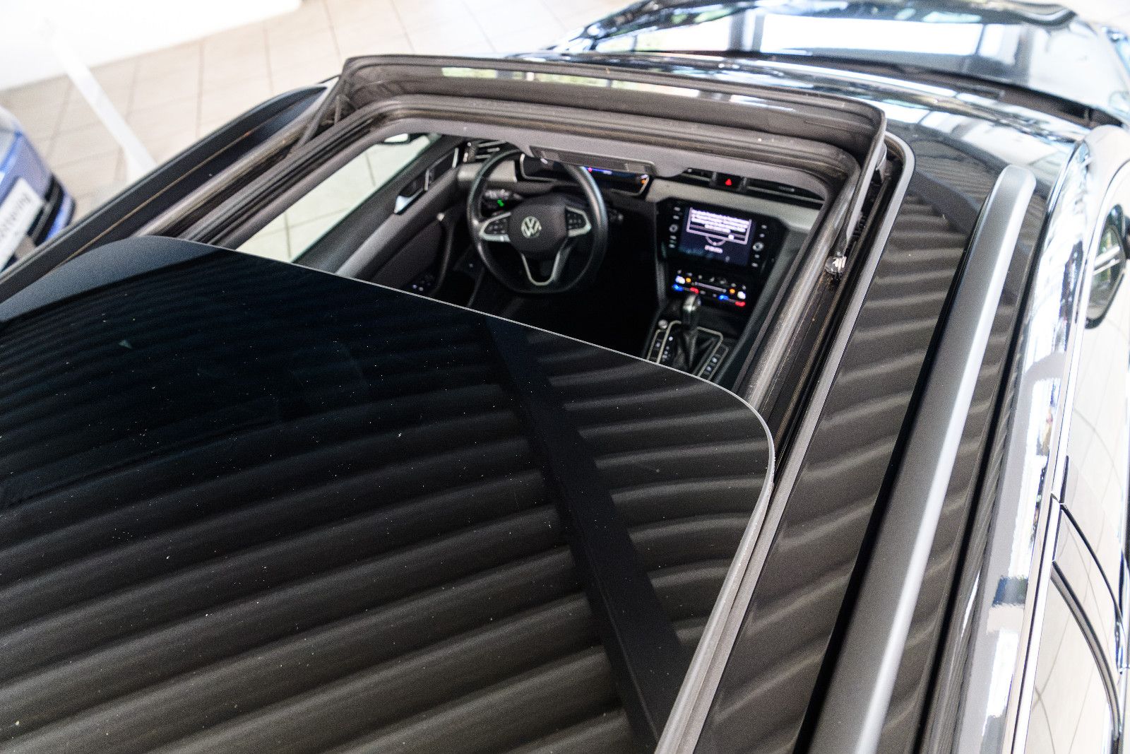 Fahrzeugabbildung Volkswagen Passat Business 2.0 TDI +Massage +Pano *Kamera