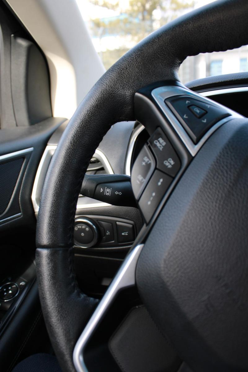 Ford Edge Sport 4x4 AWD 2.7 V6 Beschreibung Lesen