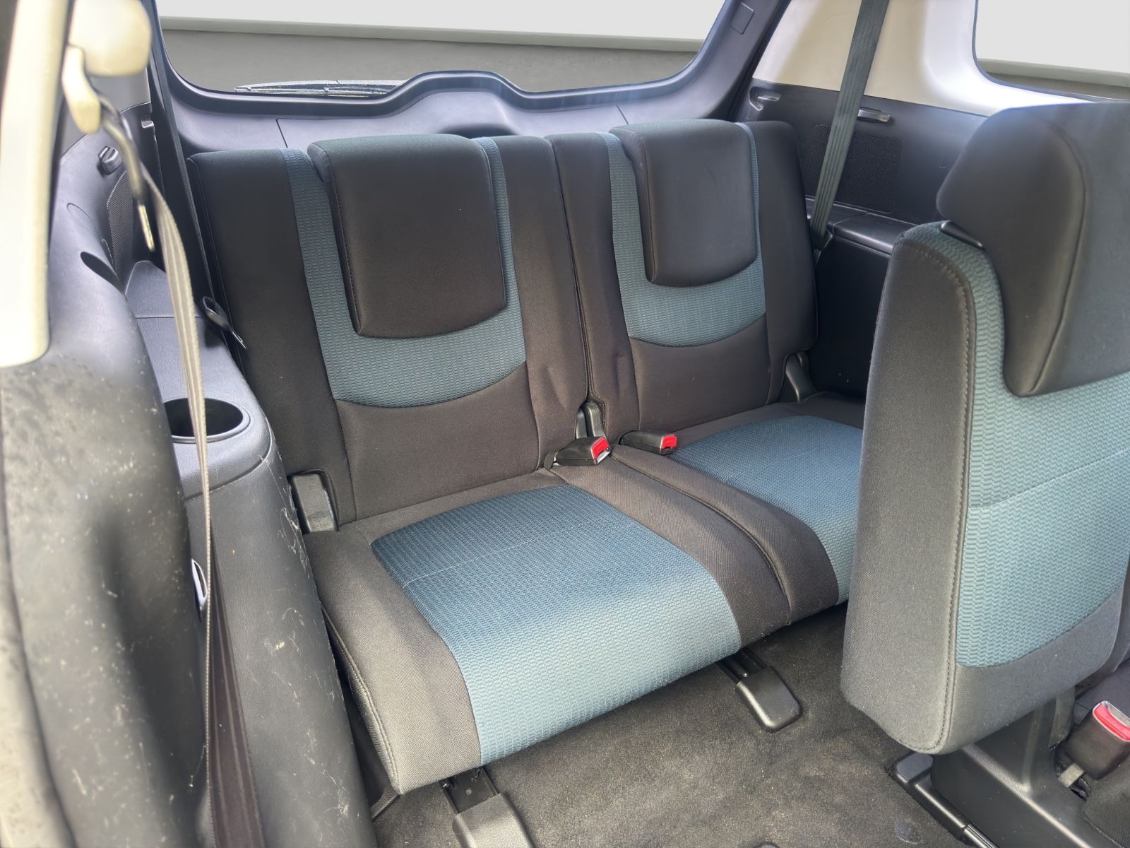 Fahrzeugabbildung Mazda 5 Lim. 1.8 Comfort /AHK/6.Sitzer/Klimaautomatik