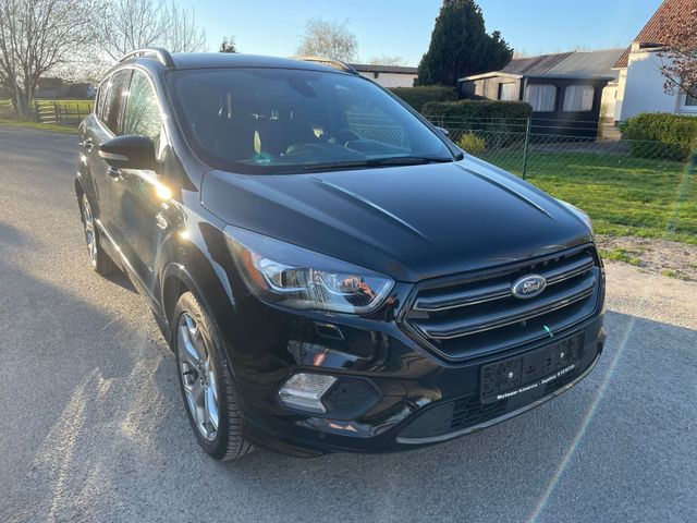 Ford Kuga 2,0 TDCi 4x4 132kW ST-Line