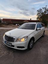 Mercedes-Benz E200 CDI 5-Gang Automatik TÜV Neu - Mercedes-Benz 200 in Stuttgart