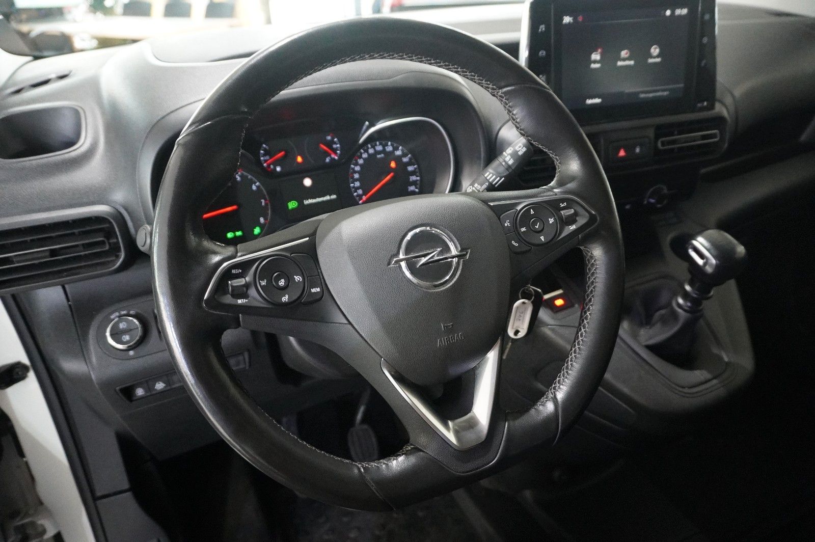 Fahrzeugabbildung Opel Combo Life 1.5D ELEGANCE NAVI/LED/KAMERA/SH/AHK