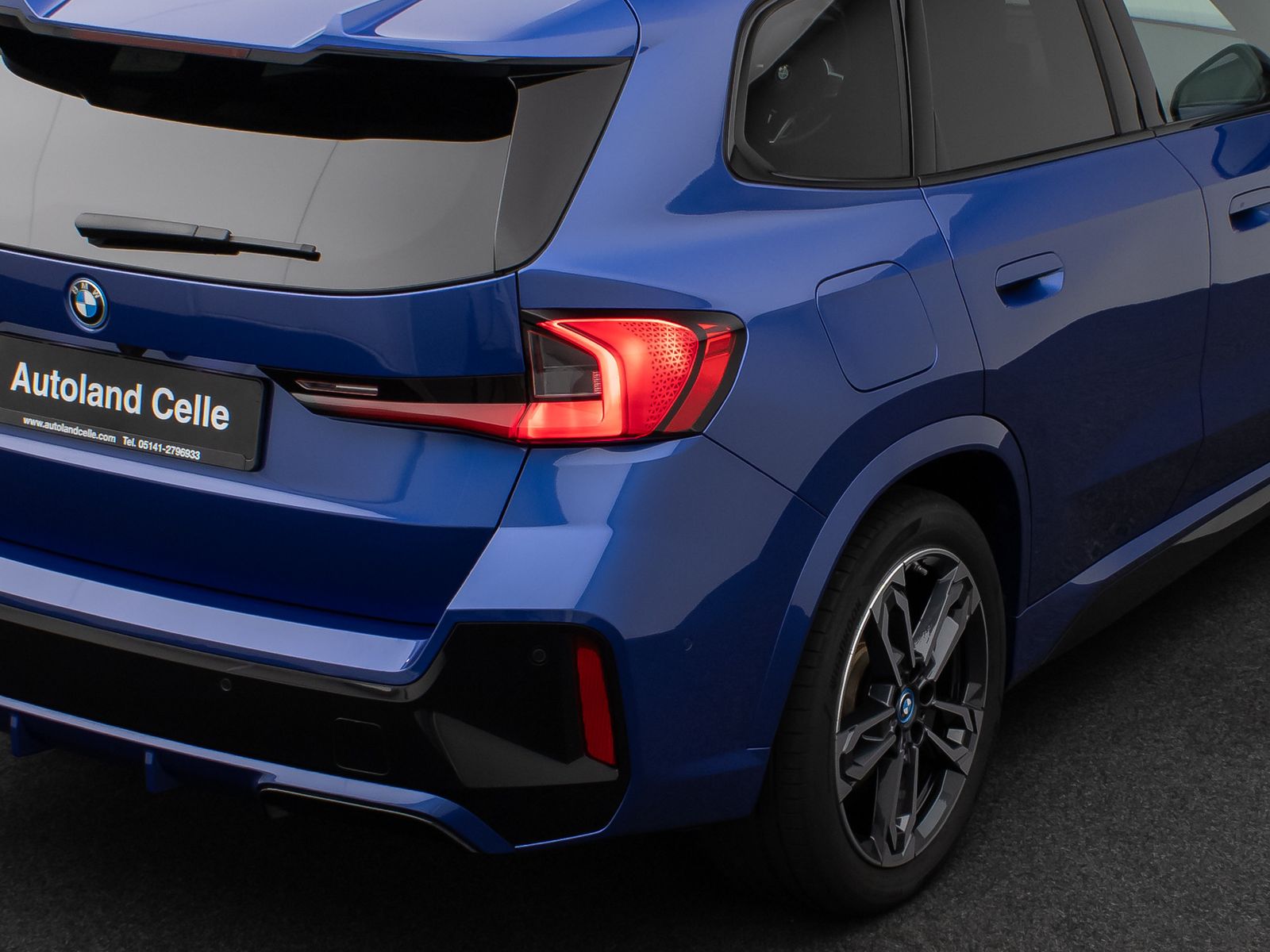 Fahrzeugabbildung BMW iX1 xD30 M Sport Pro Panorama 360°HUD DAB H/K