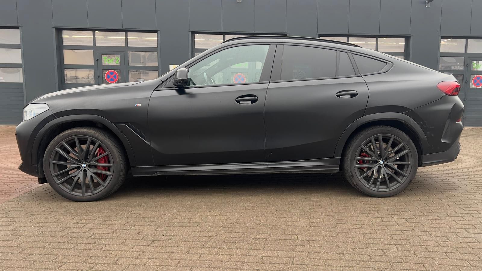 Fahrzeugabbildung BMW X6 M550 i*Laser*STHZ*AHK*HU*B&W*VOLL*Mietkauf