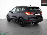 BMW X1 sDrive18i SPORT LINE KAMERA,AMBIENTE,1.HD,SH - BMW X1 mit Benzin-Antrieb: Schwarz, Ambiente-Beleuchtung
