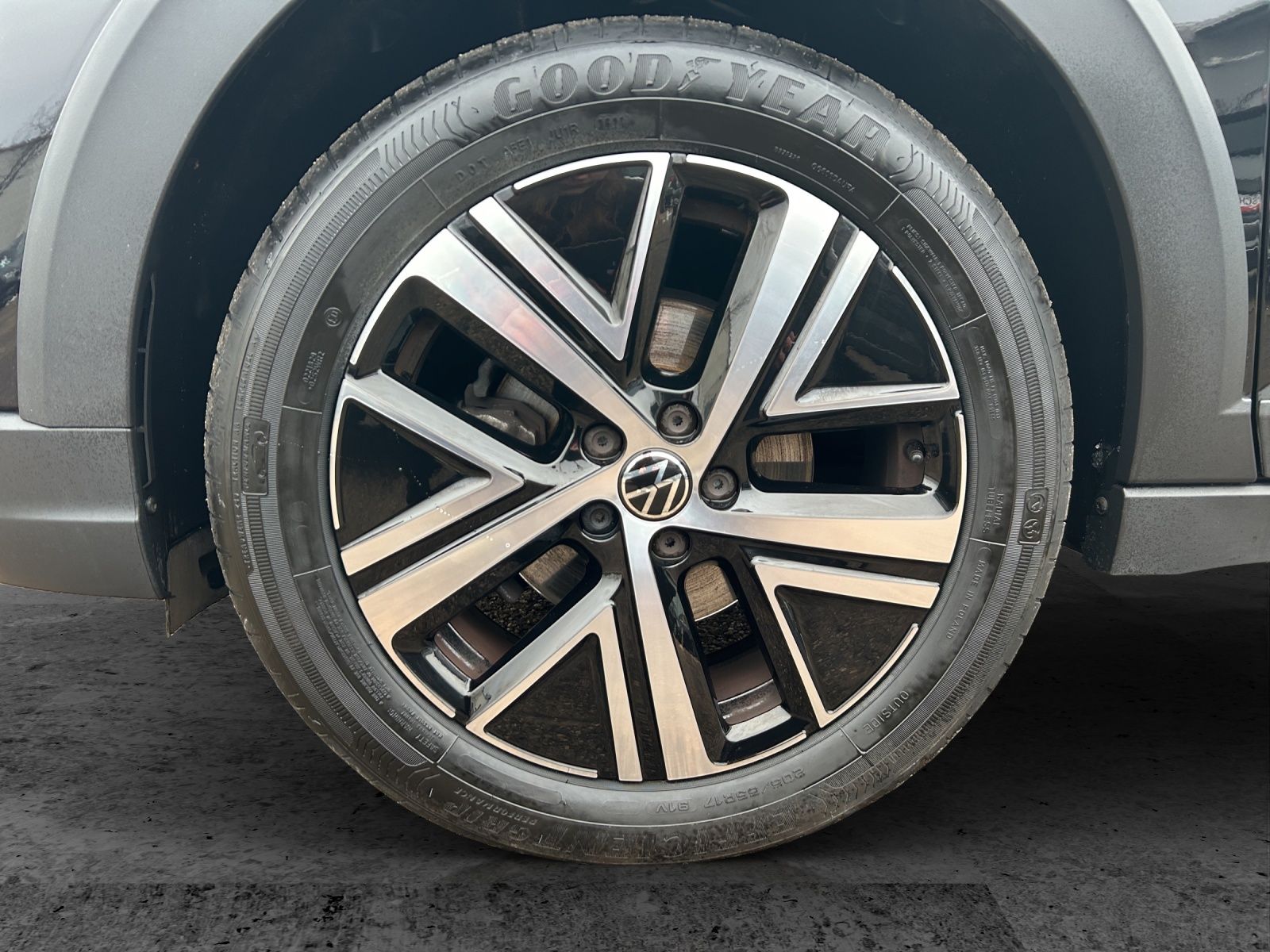 Fahrzeugabbildung Volkswagen Taigo TSI Style DSG Matrix AID ACC RFK SH 17"