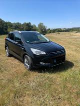Ford Kuga 1,6 EcoBoost 2x4 110kW Titanium Titanium