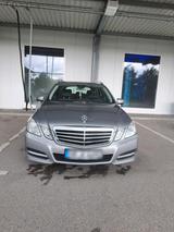 Mercedes-Benz Mercedes Benz S212 E200 CGI - Mercedes-Benz E-Class: 212