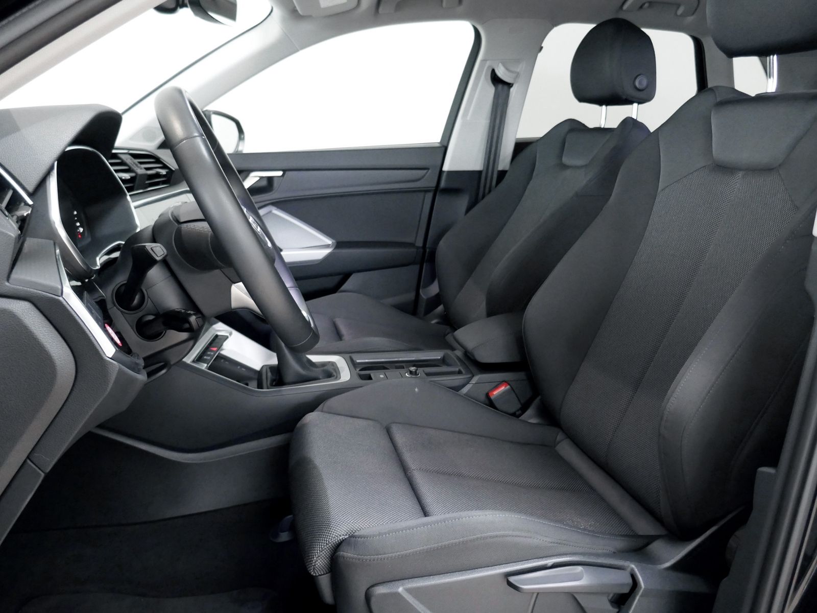 Fahrzeugabbildung Audi Q3 35 Advanced 2.0 TDI | LED AHK PDC Navi
