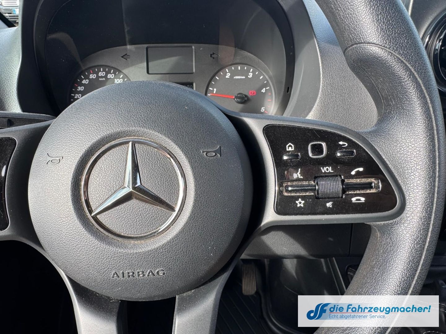 Fahrzeugabbildung Mercedes-Benz Sprinter Kasten MAXI 315CDI L4 Navi Kamer CarPla