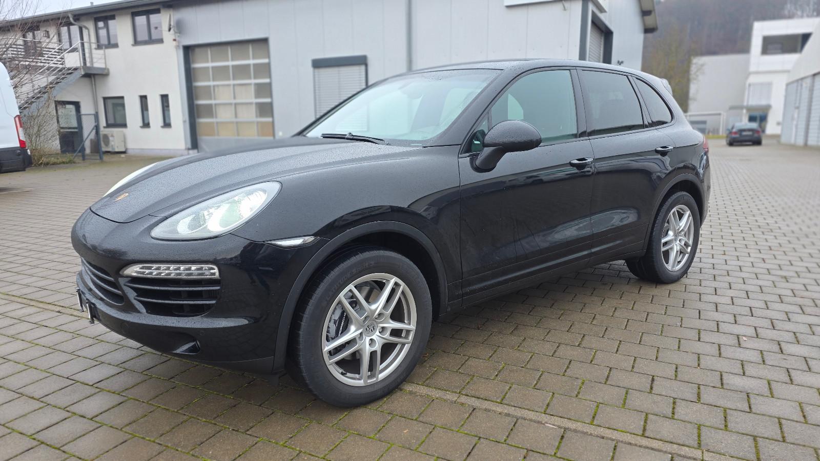 Porsche Cayenne Diesel 3.0*Leder*Navi*PDC*19"*