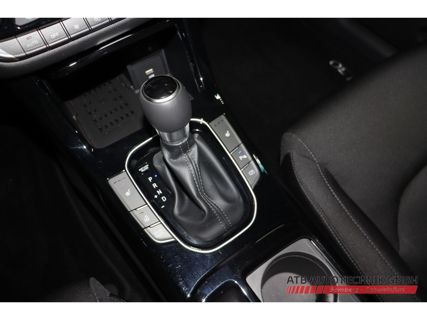 Fahrzeugabbildung Hyundai i30 Kombi Advantage 1.5 T-GDi 48V DCT