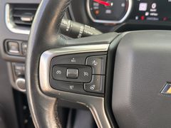 CHEVROLET Suburban 5.3l V8 Premier 4x4*LED*Panodach