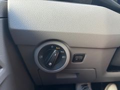 Fahrzeugabbildung Volkswagen T6.1 Kombi 2,0 TDI 2xKlima Tempomat R.Cam 9.Sitz