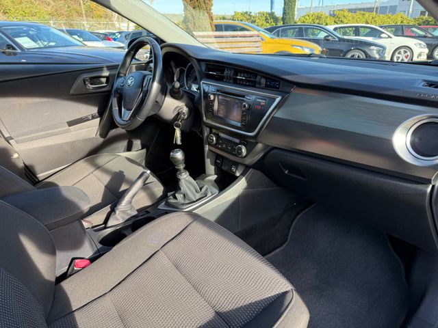 Toyota Auris  Touring Sports Life+