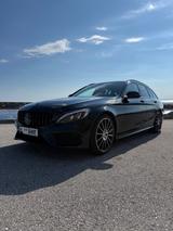 Mercedes-Benz C 180 T AMG Line AMG Line - Kombis mit Unfallschaden
