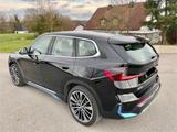 BMW iX1 xDrive30 - xLine AHK DriveAss LED 20" AC22kW - BMW iX1 von privat