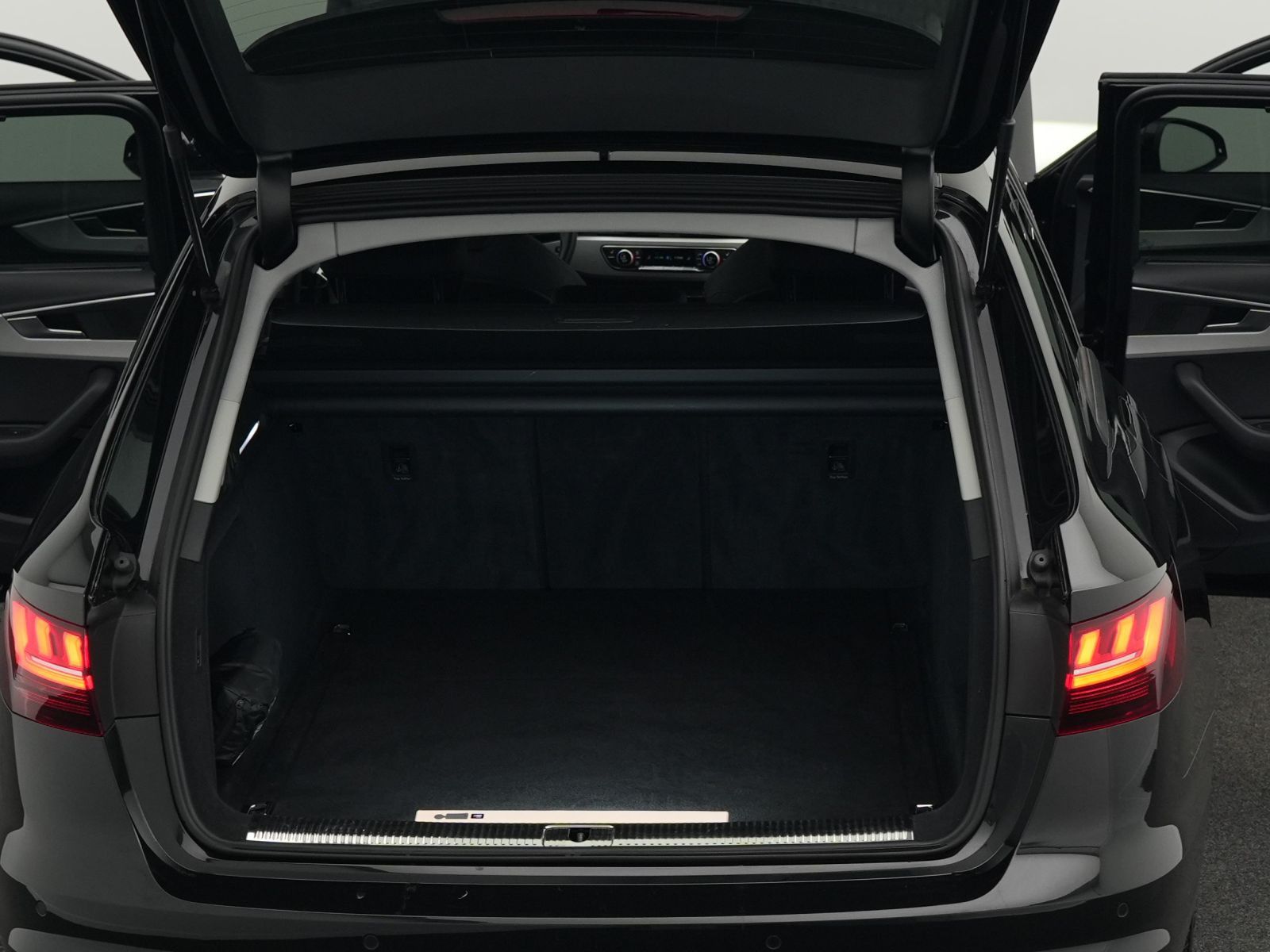 Audi A4 - Bild 16
