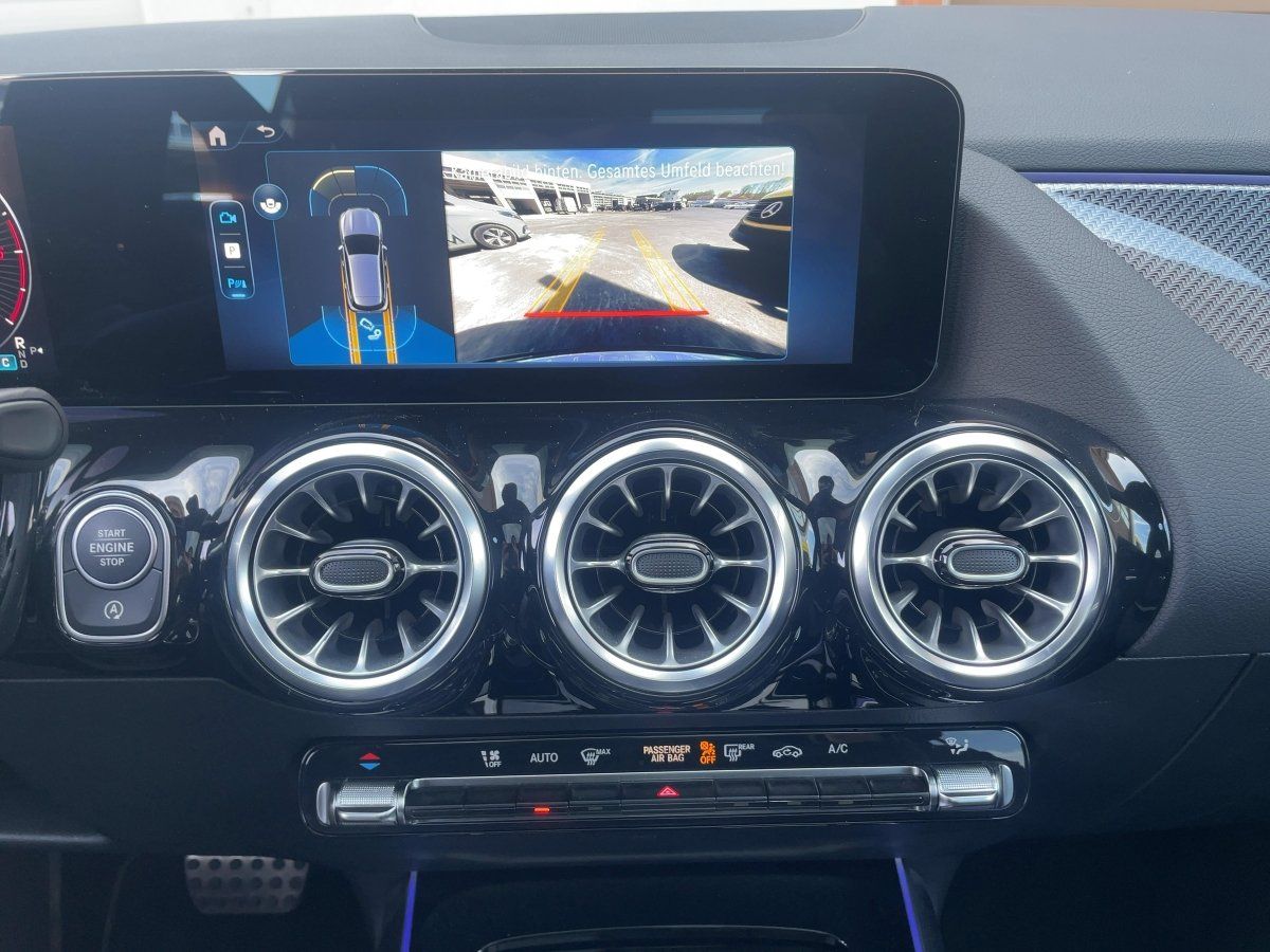 Fahrzeugabbildung Mercedes-Benz GLA 200 d AMG/Night/Pano/Kamera/AHK