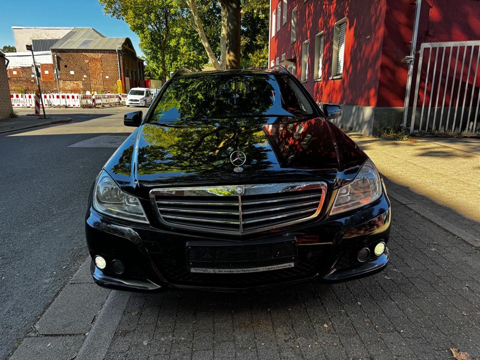 Mercedes-Benz C180, 2011